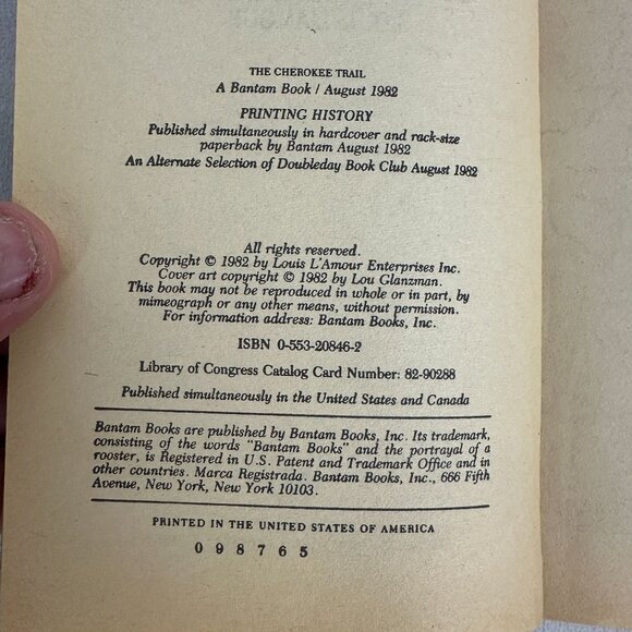 Louis LAmour The Cherokee Trail Paperback 1982 Bantam Book Western Fiction - Picture 3 of 3